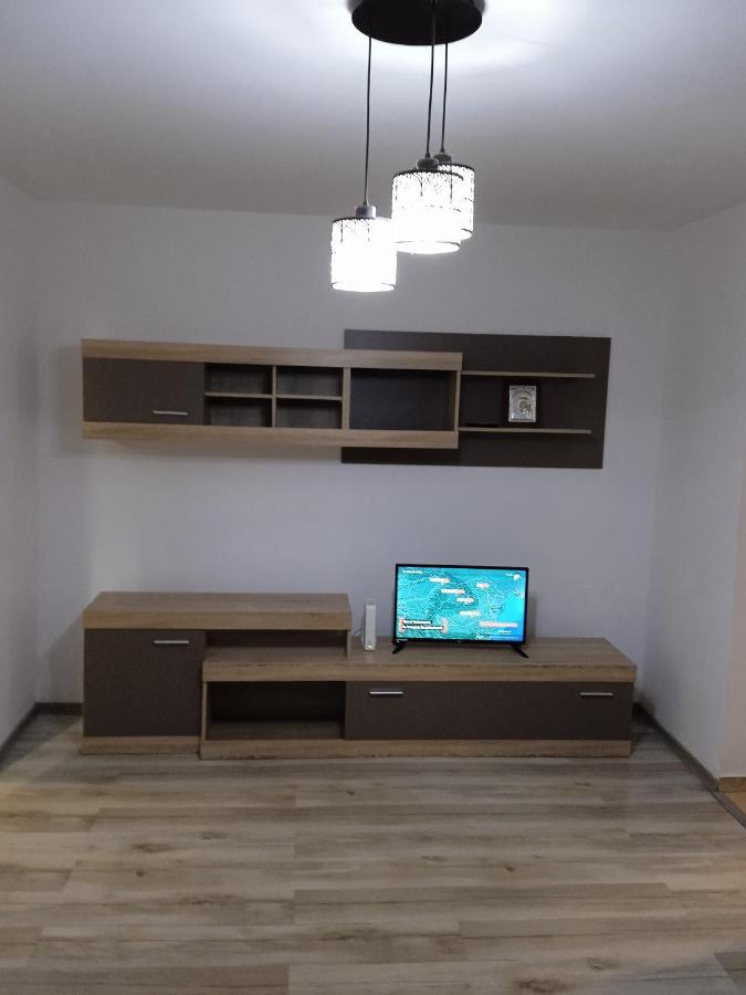 4 Rooms Apartment Tulcea Exterior foto