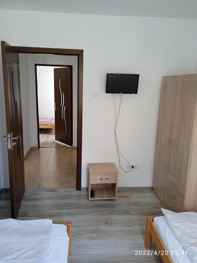 4 Rooms Apartment Tulcea Exterior foto